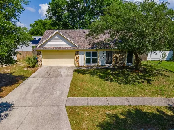 Seffner, FL 33584,836 SUNRIDGE POINT DR