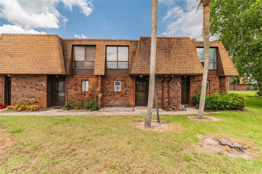1836 N CRYSTAL LAKE DR #19, Lakeland, FL 33801