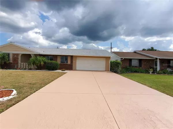 1512 DANBURY DR, Sun City Center, FL 33573