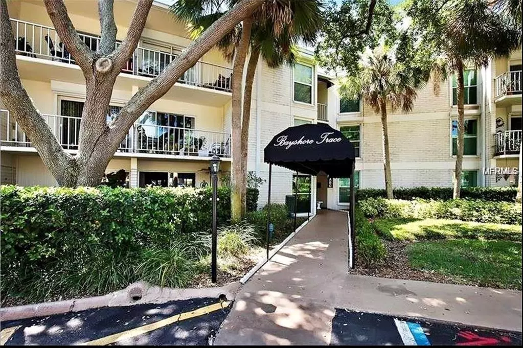 Tampa, FL 33629,3325 BAYSHORE BLVD #D26