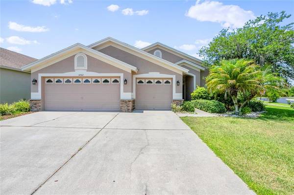 31502 MARCHESTER DR, Wesley Chapel, FL 33543