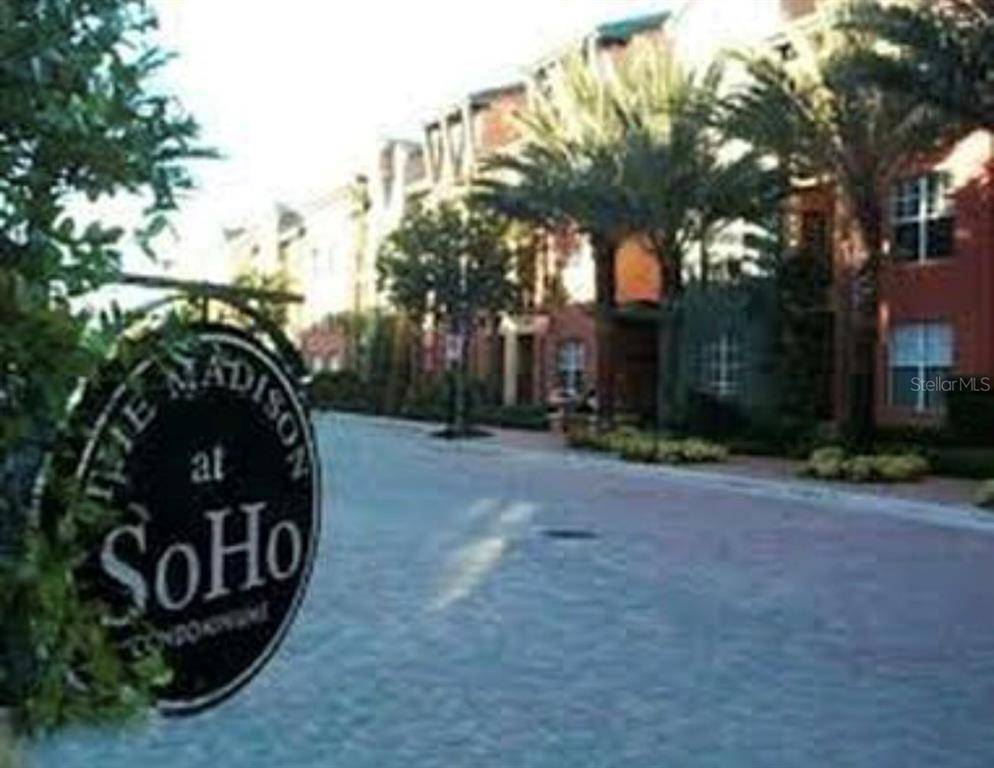 2320 W AZEELE ST #330, Tampa, FL 33609