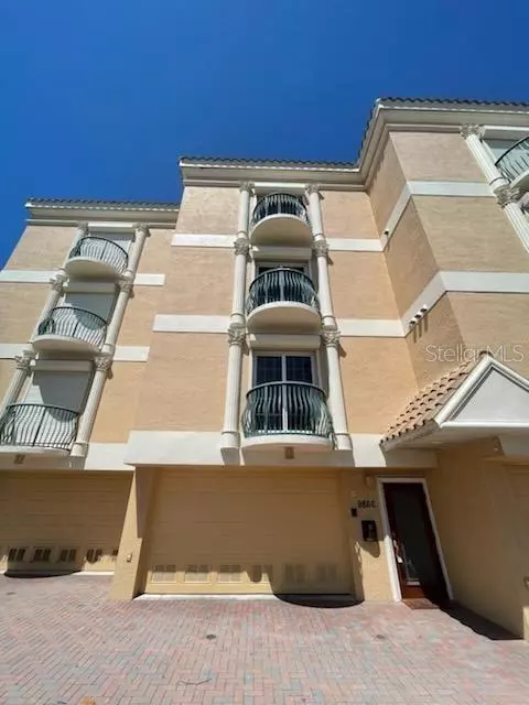 9866 GULF BLVD #2, Treasure Island, FL 33706