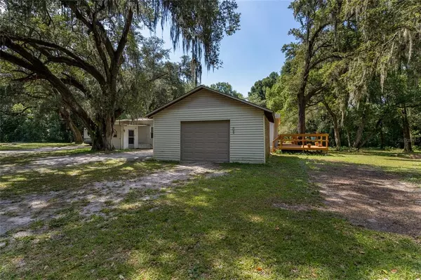 Zephyrhills, FL 33541,37054 SAINT CYR CIR