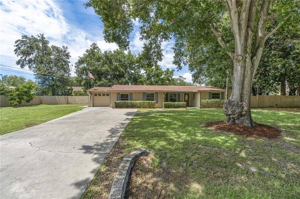 7605 BARRY RD, Tampa, FL 33615