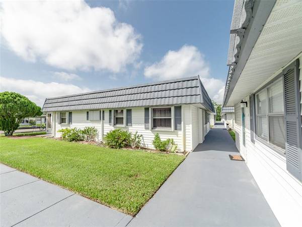 205 ANDOVER PL N #113, Sun City Center, FL 33573