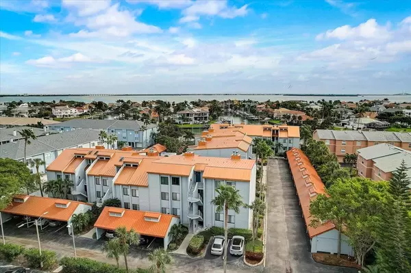 Tierra Verde, FL 33715,557 PINELLAS BAYWAY S #111