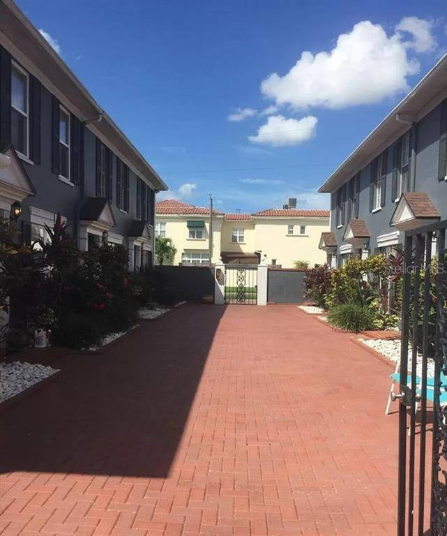 218 S TAMPANIA AVE, Tampa, FL 33609