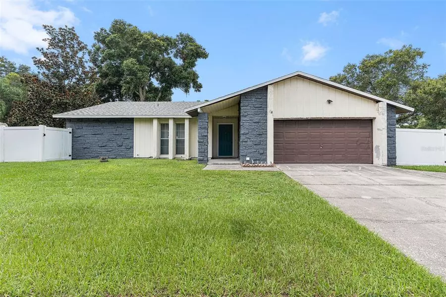 3201 KING CHARLES CIR, Seffner, FL 33584