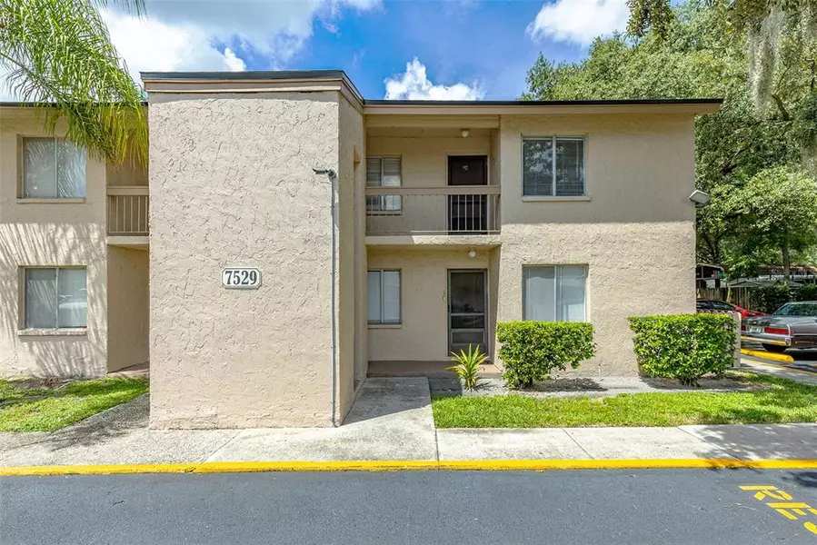 7529 PITCH PINE CIR #194, Tampa, FL 33617