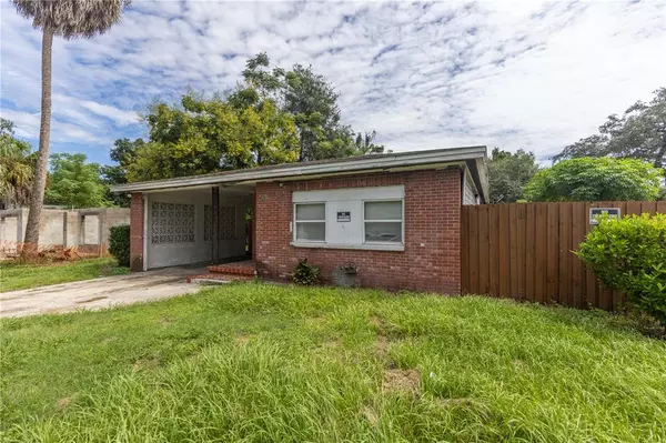 8301 N SEMMES ST, Tampa, FL 33604