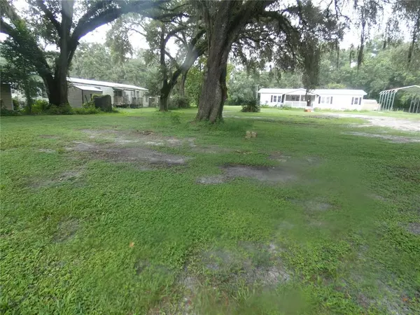 Zephyrhills, FL 33542,39305 TUCKER RD