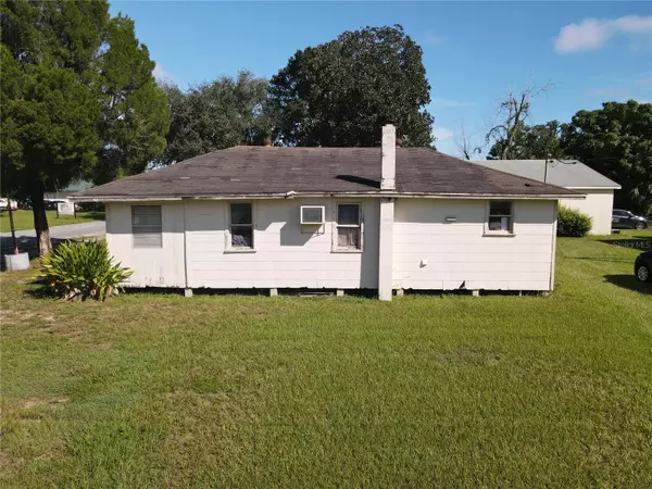 Zephyrhills, FL 33542,5854 7TH ST