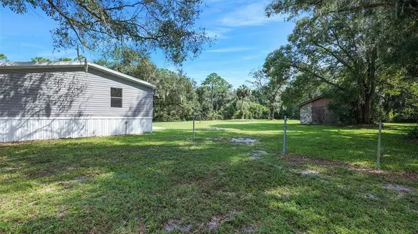 Valrico, FL 33596,4417 PINE ST