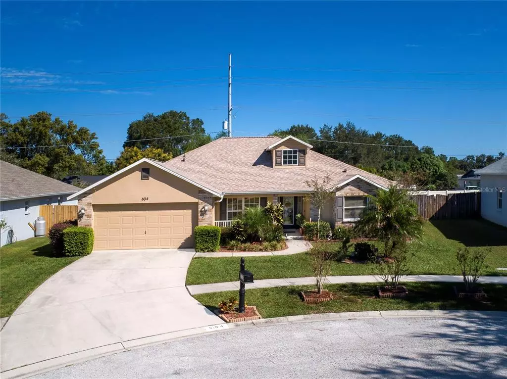 Seffner, FL 33584,604 BERRY MARKET CT