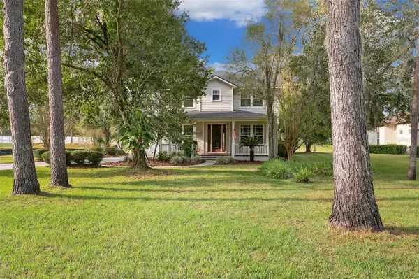 Lithia, FL 33547,5909 FLATWOODS MANOR CIR