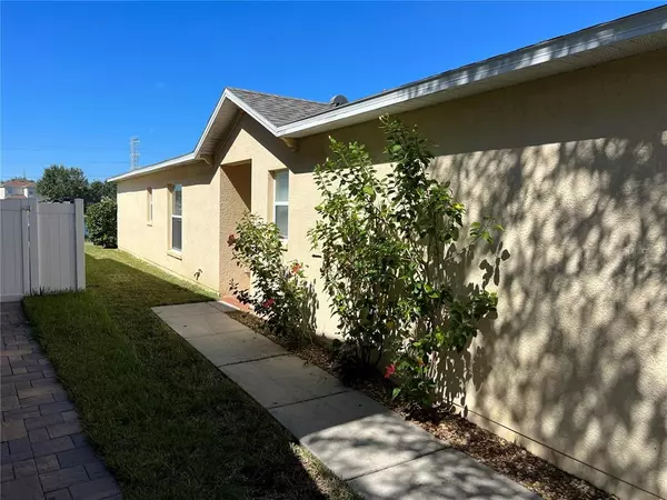 Gibsonton, FL 33534,7815 CARRIAGE POINTE DR