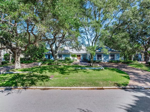 4905 LYFORD CAY RD, Tampa, FL 33629