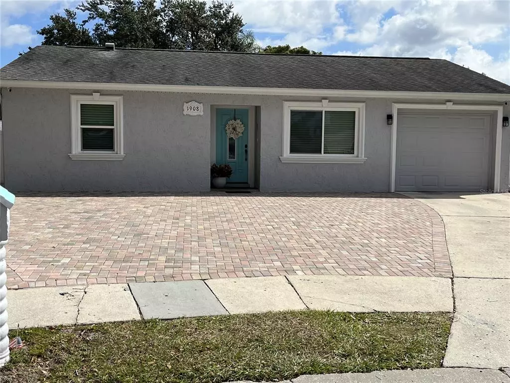 Oldsmar, FL 34677,1908 MONTEGO CT