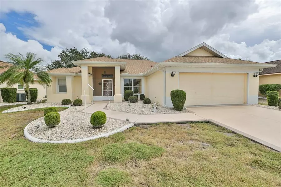 2041 PRESTANCIA LN, Sun City Center, FL 33573