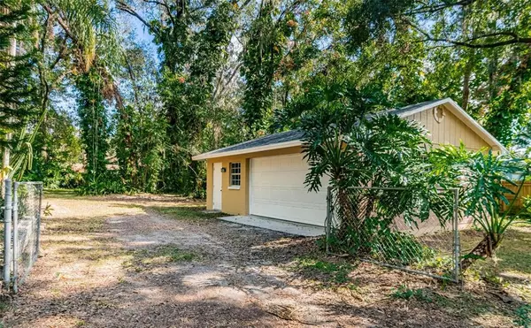 Valrico, FL 33596,2902 LITTLE RD