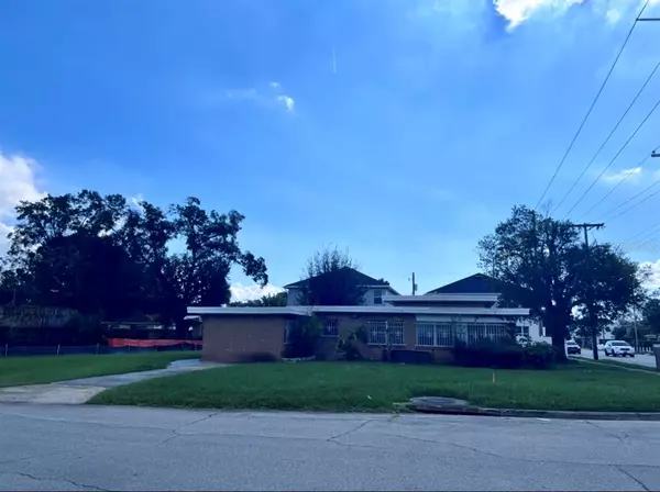 Tampa, FL 33609,511 N MACDILL AVE