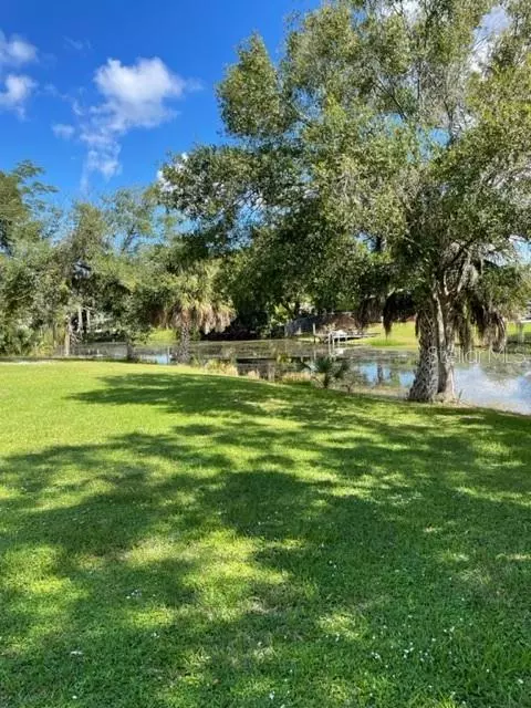 Ruskin, FL 33570,703 JOHNSON DR