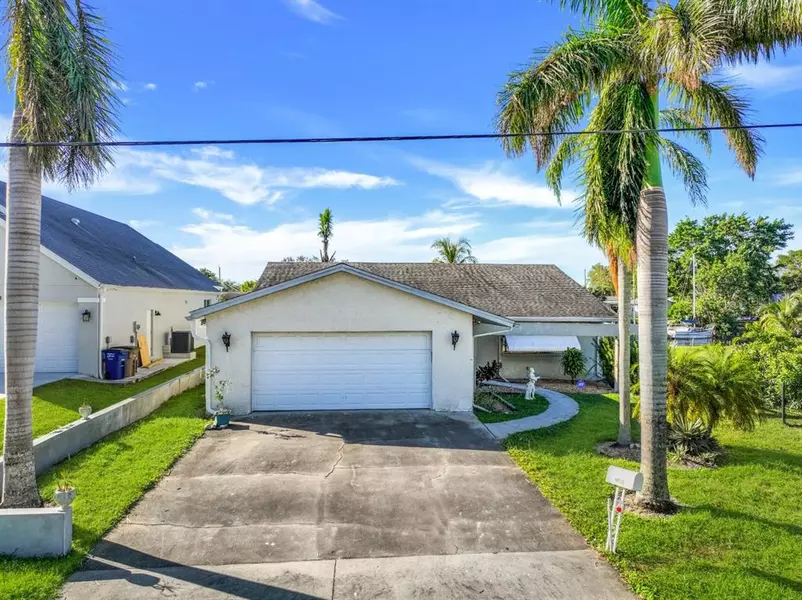 12519 RIVER RD, Fort Myers, FL 33905