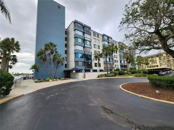 644 ISLAND WAY #706, Clearwater, FL 33767