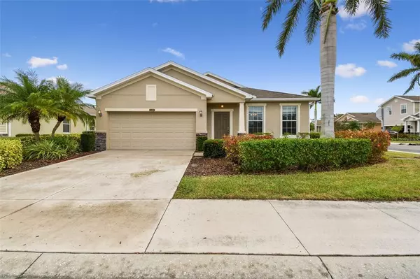 8418 KARPEAL DR, Sarasota, FL 34238