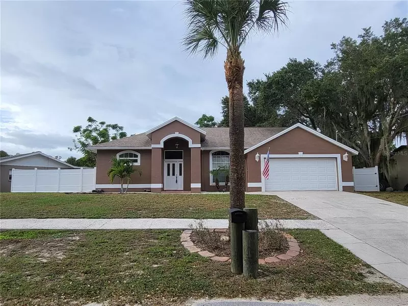 1446 LAKEVIEW DR, Tarpon Springs, FL 34689