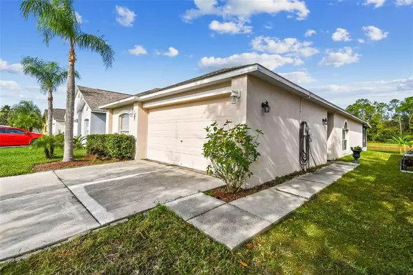 30531 BIRDHOUSE DR, Wesley Chapel, FL 33545