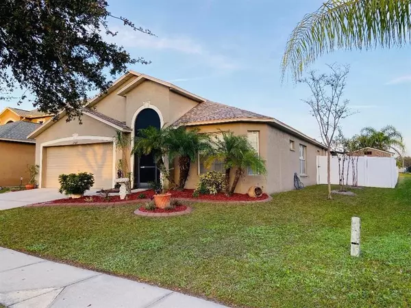 12601 LAKE VISTA DR, Gibsonton, FL 33534