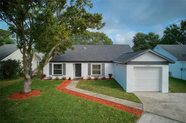 Oldsmar, FL 34677,1906 CASTLE BAY CT