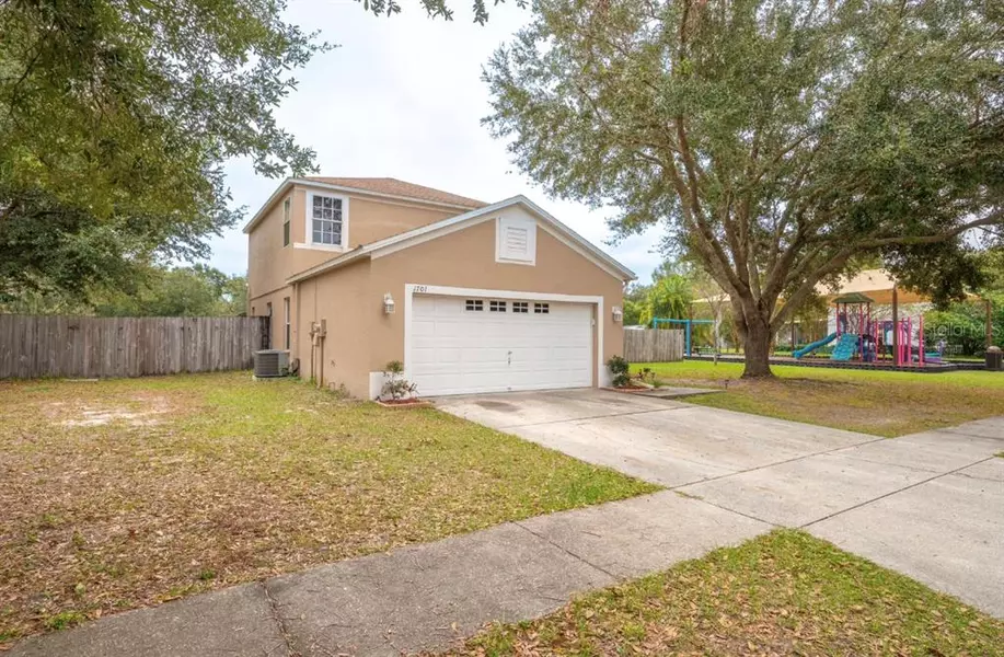 1701 MOSAIC FOREST DR, Seffner, FL 33584