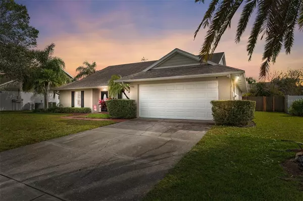 15107 SOUTHFORK DR, Tampa, FL 33624