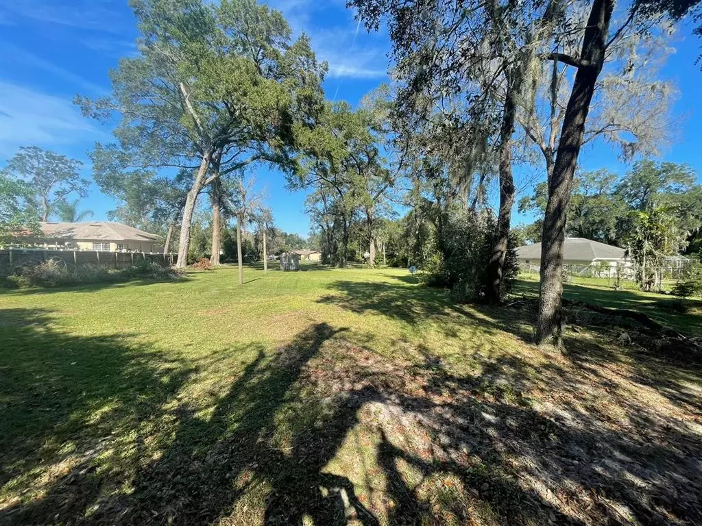 Seffner, FL 33584,9405 JOE EBERT RD