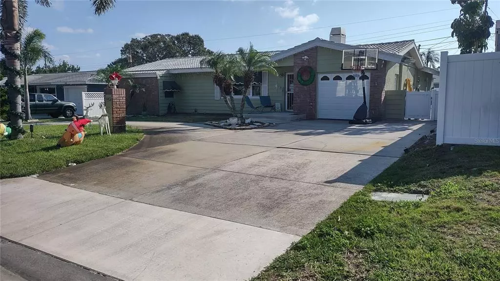 11488 81ST AVE, Seminole, FL 33772