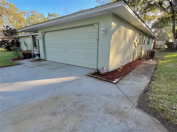 Land O Lakes, FL 34639,23850 FOREST VIEW DR