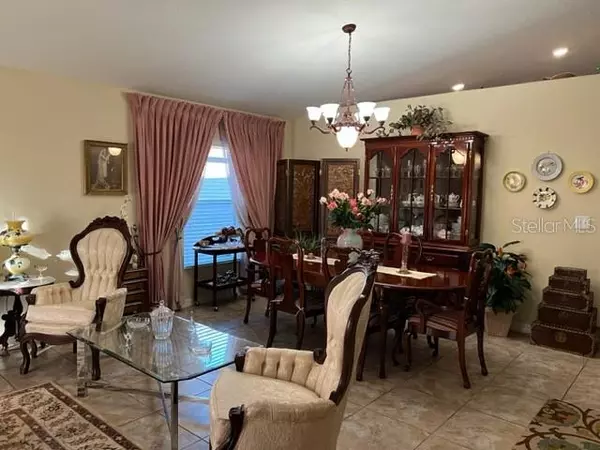 Riverview, FL 33578,10225 SUMMER AZURE DR