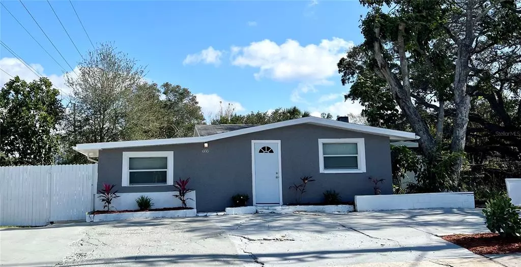 Tarpon Springs, FL 34689,605 S DISSTON AVE & 605 S DISSTON AVE 1/2