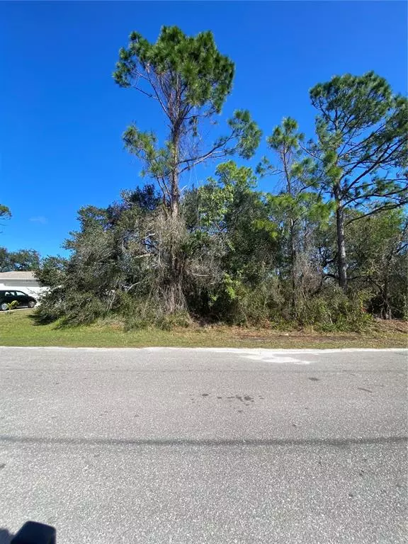 GIFFEN AVE, North Port, FL 34291