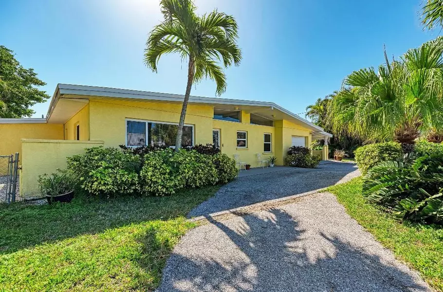 521 74TH ST, Holmes Beach, FL 34217