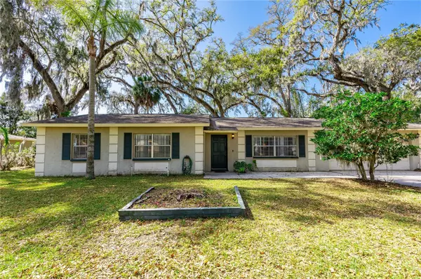 Seffner, FL 33584,2906 FOREST CIR