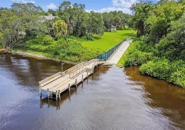 Gibsonton, FL 33534,9919 ALAFIA RIVER LN