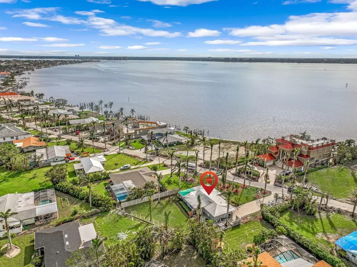 Cape Coral, FL 33904,229 BAYSHORE DR