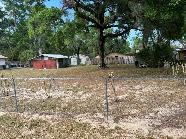 Seffner, FL 33584,508 TWEED AVE