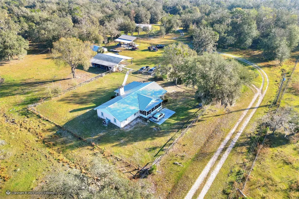 Lithia, FL 33547,12620 AMBER LN