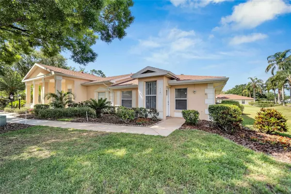 112 KNOLLPOINT DR, Sun City Center, FL 33573