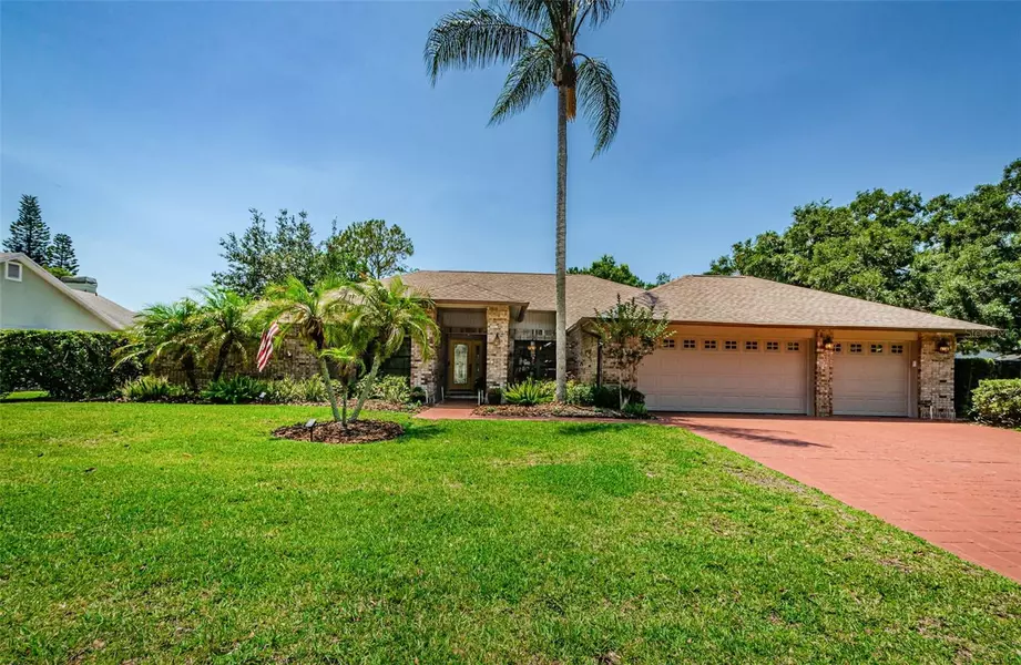 518 CRYSTAL GROVE, Lutz, FL 33548